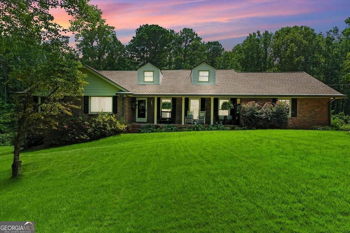 5.64 Acres of Residential Land with Home for Sale in Hiram, Georgia