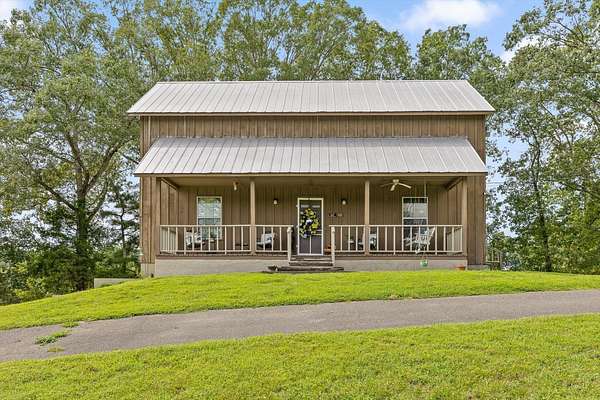 49.5 Acres of Agricultural Land with Home for Sale in LaFayette, Georgia