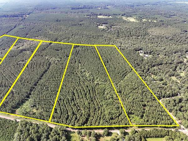 26 Acres of Land for Sale in Warren, Texas
