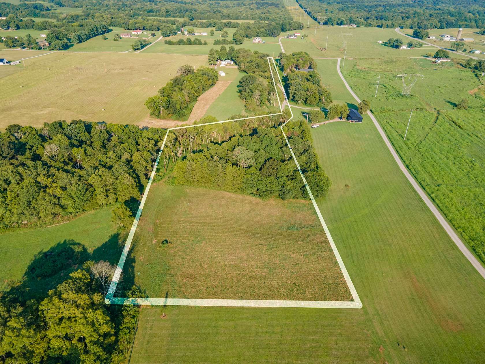 5 Acres of Residential Land for Sale in Chapel Hill, Tennessee