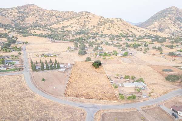 2 Acres of Residential Land for Sale in Sanger, California