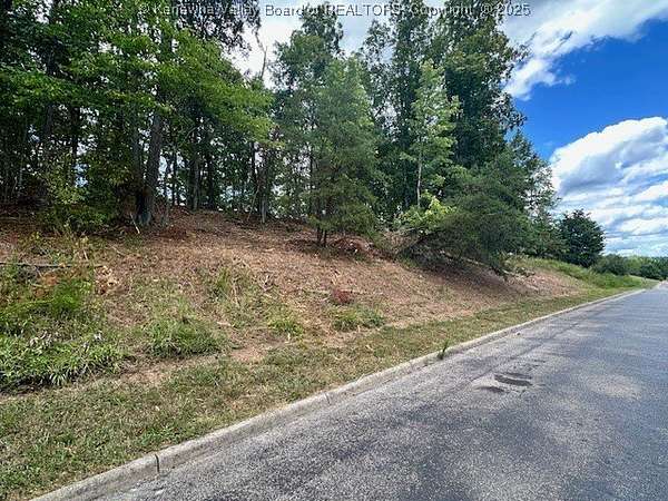 0.75 Acres of Residential Land for Sale in Hurricane, West Virginia