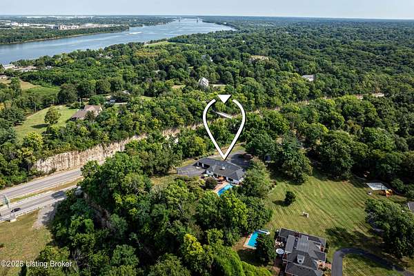 2.55 Acres of Residential Land with Home for Sale in Louisville, Kentucky