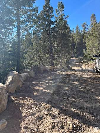 4 Acres of Land for Sale in Alton, Utah