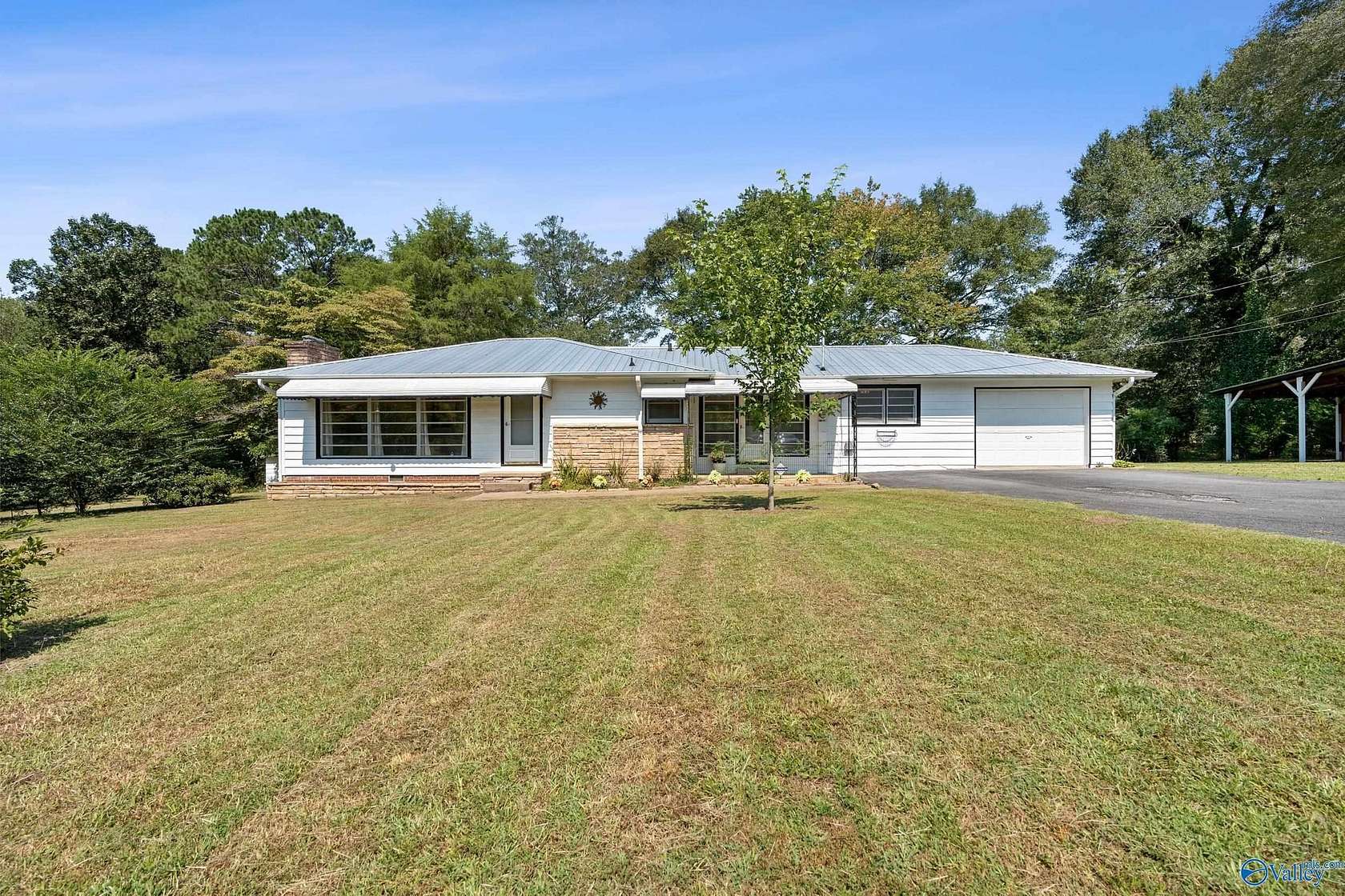 2.42 Acres of Land with Home for Sale in Boaz, Alabama