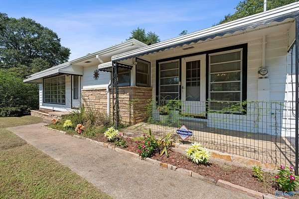 2.42 Acres of Residential Land with Home for Sale in Boaz, Alabama