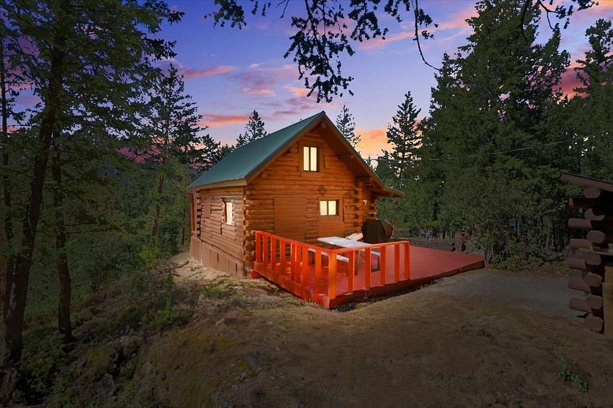 1.65 Acres of Residential Land with Home for Sale in Rexford, Montana