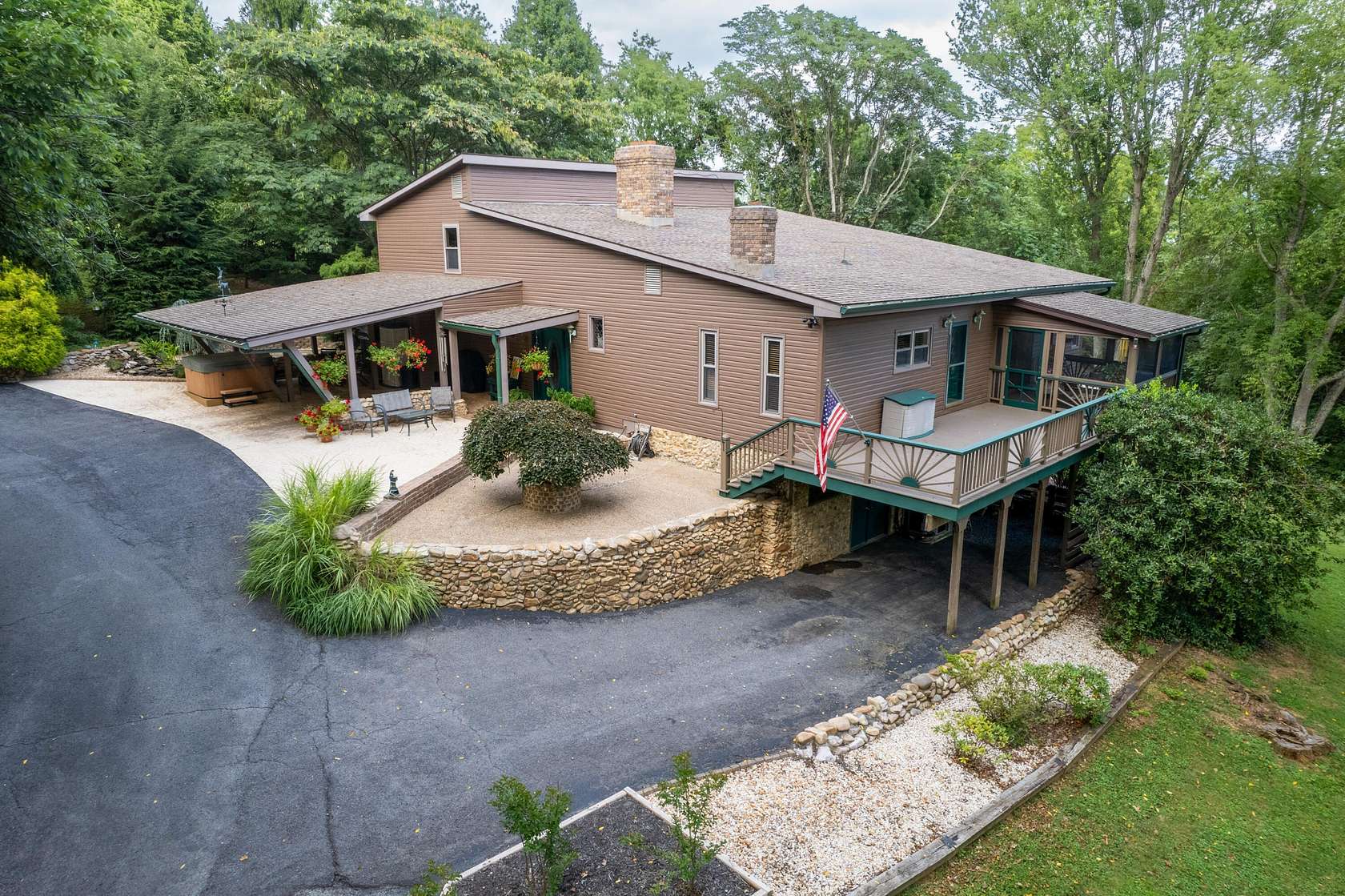 31 Acres of Land with Home for Sale in Fairfield, Virginia