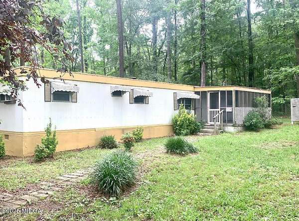 1.5 Acres of Residential Land with Home for Sale in Macon, Georgia