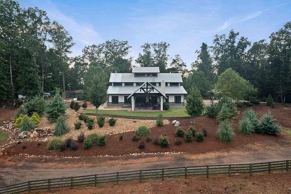 16.2 Acres of Land with Home for Sale in Rome, Georgia