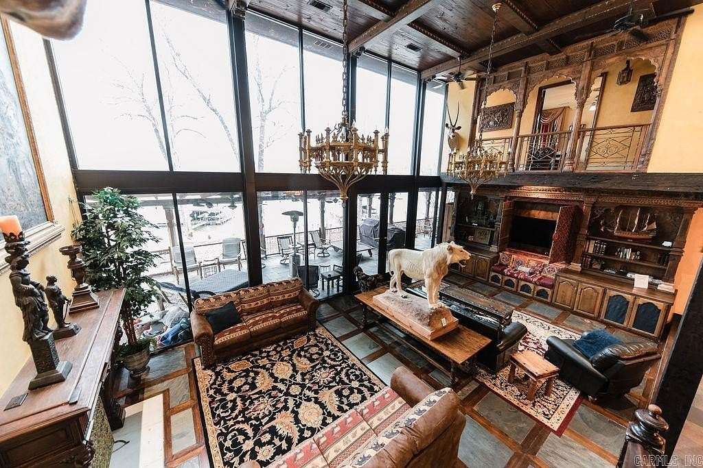 3 Acres of Residential Land with Home for Sale in Hot Springs, Arkansas