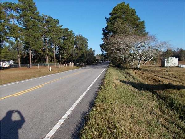 18.1 Acres of Land for Sale in Chunchula, Alabama