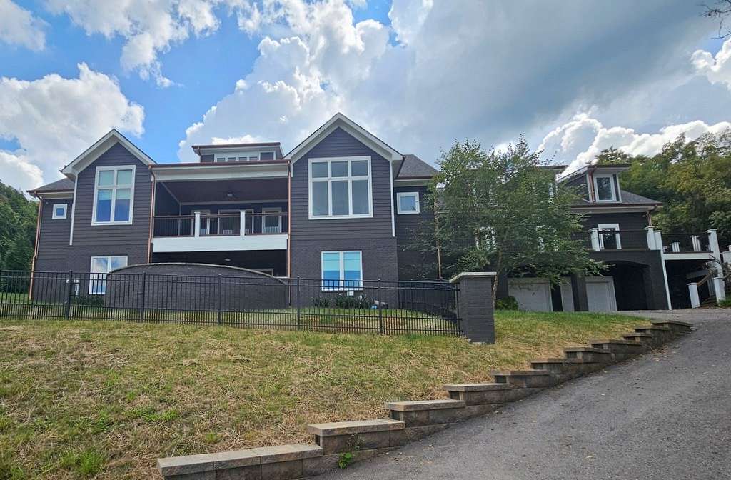 7 Acres of Residential Land with Home for Sale in College Grove, Tennessee