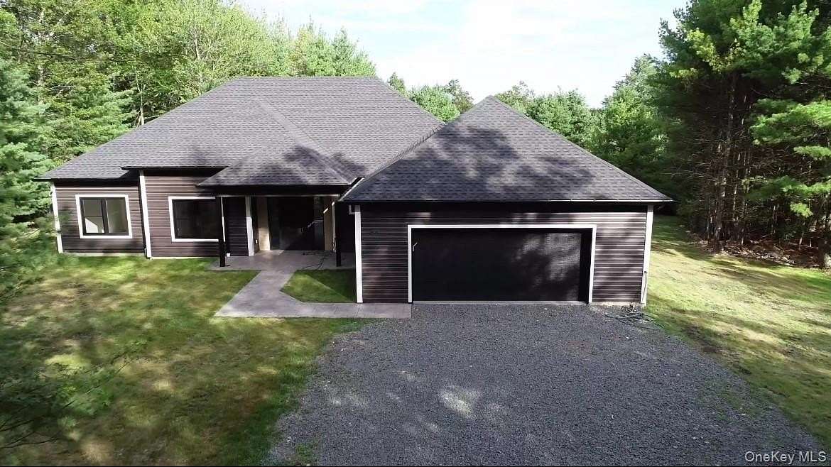 3.3 Acres of Residential Land with Home for Sale in Wurtsboro, New York