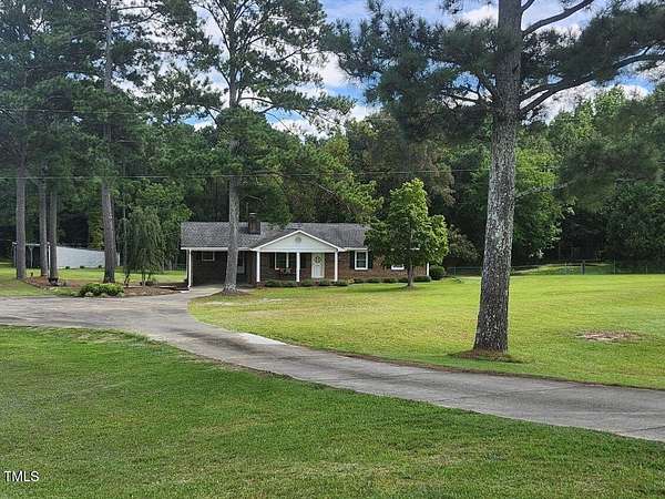 6 Acres of Residential Land with Home for Sale in Benson, North Carolina