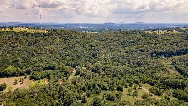 31.6 Acres of Recreational Land for Sale in Fayetteville, Arkansas