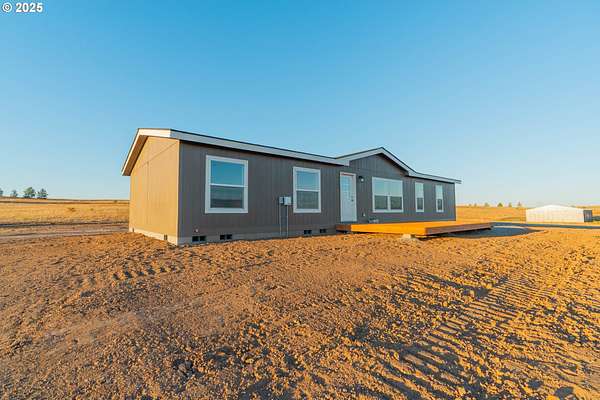 4.8 Acres of Residential Land with Home for Sale in Lyle, Washington