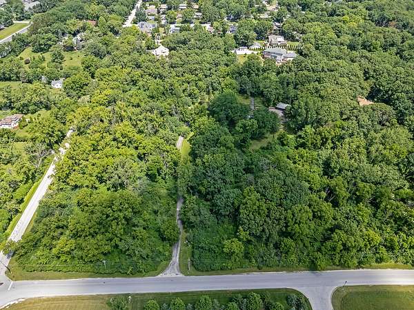 10.1 Acres of Land with Home for Sale in Burr Ridge, Illinois