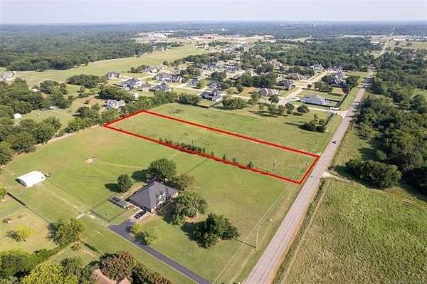 2.5 Acres of Residential Land for Sale in Durant, Oklahoma