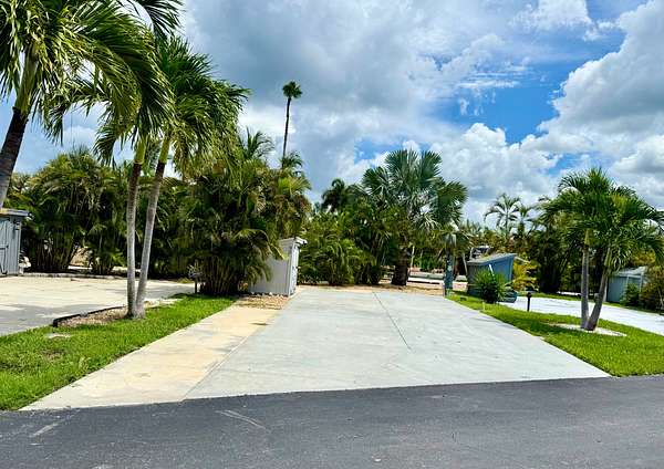 Land for Sale in Chokoloskee, Florida