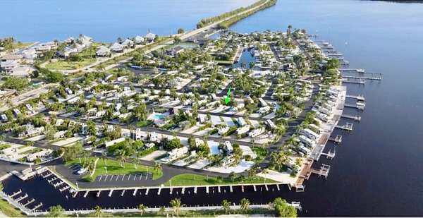 Land for Sale in Chokoloskee, Florida