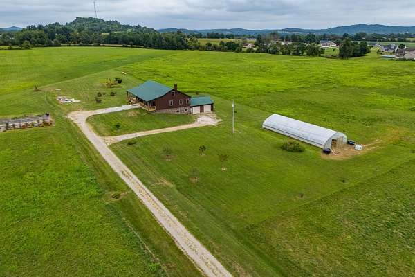 62 Acres of Land with Home for Sale in Brodhead, Kentucky