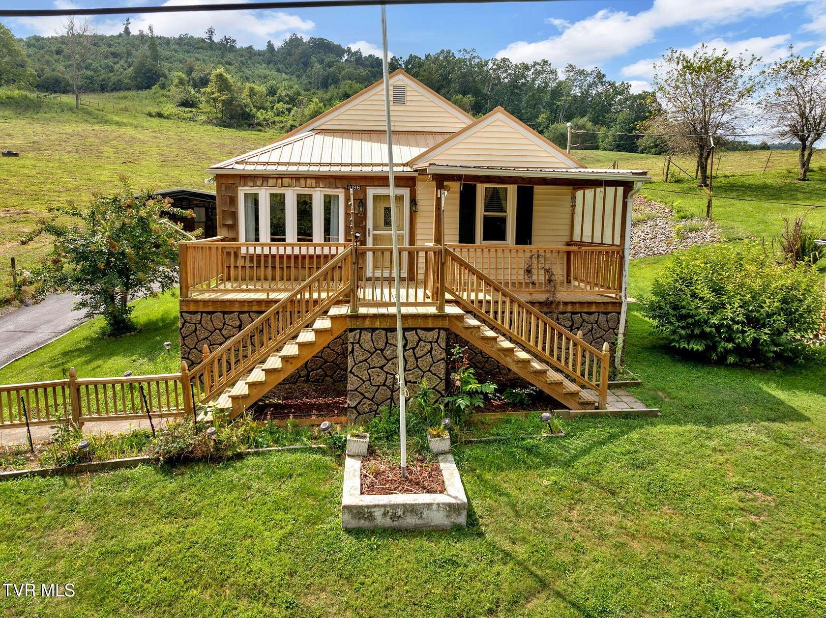 1.74 Acres of Residential Land with Home for Sale in Bristol, Virginia