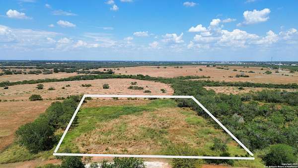 2.2 Acres of Residential Land for Sale in Jourdanton, Texas
