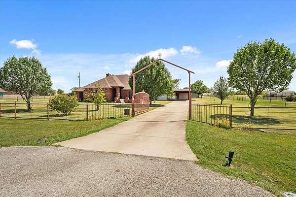 2 Acres of Residential Land with Home for Sale in Krum, Texas