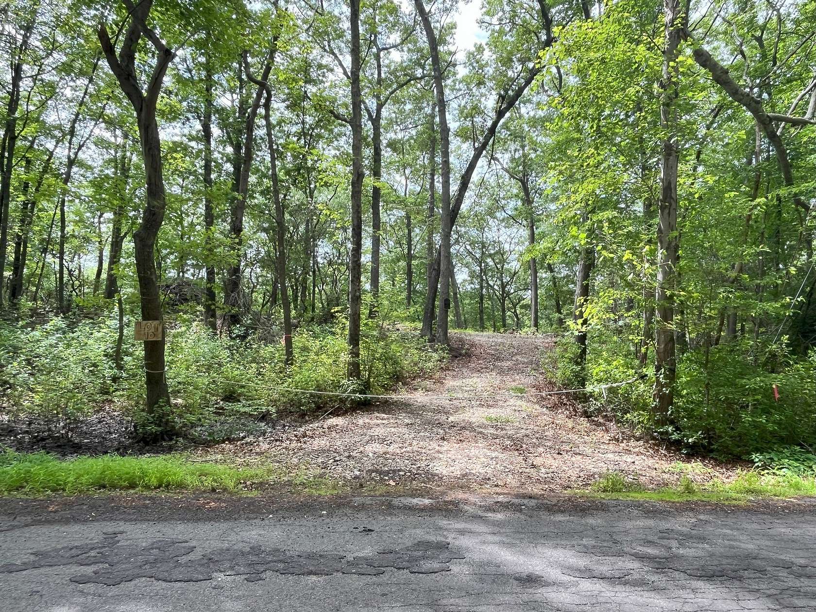 21.9 Acres of Recreational Land for Sale in Haddam, Connecticut