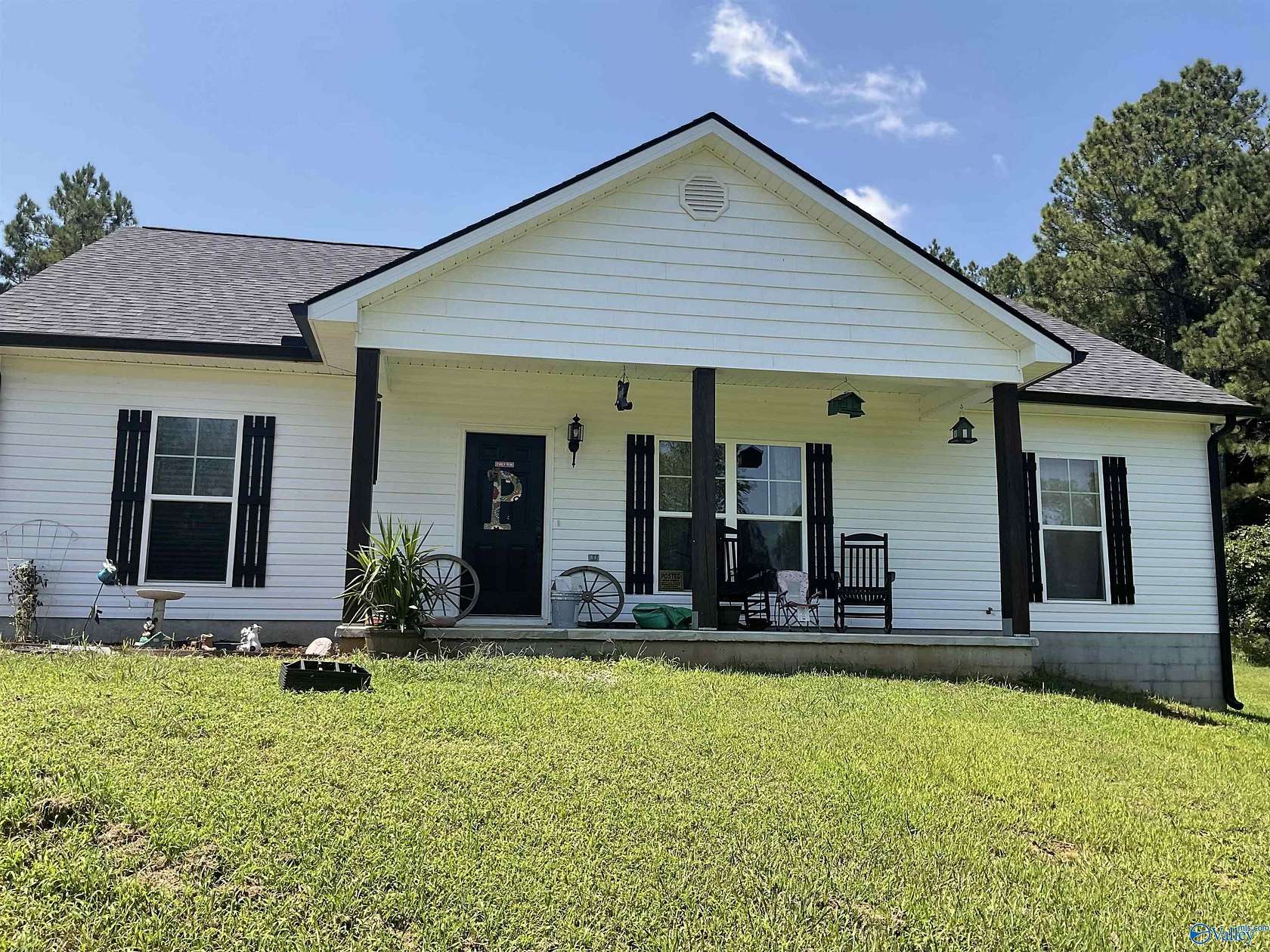 7 Acres of Land with Home for Sale in Somerville, Alabama