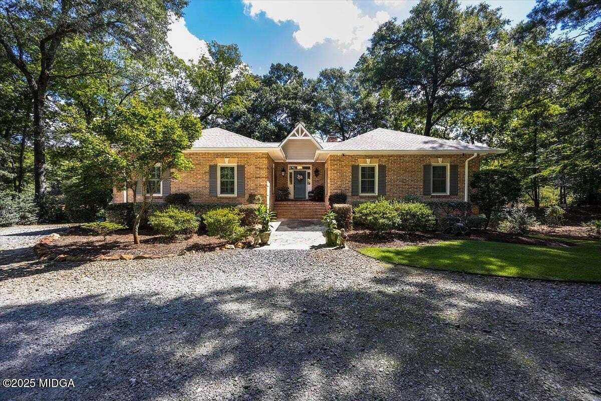 4.9 Acres of Residential Land with Home for Sale in Macon, Georgia