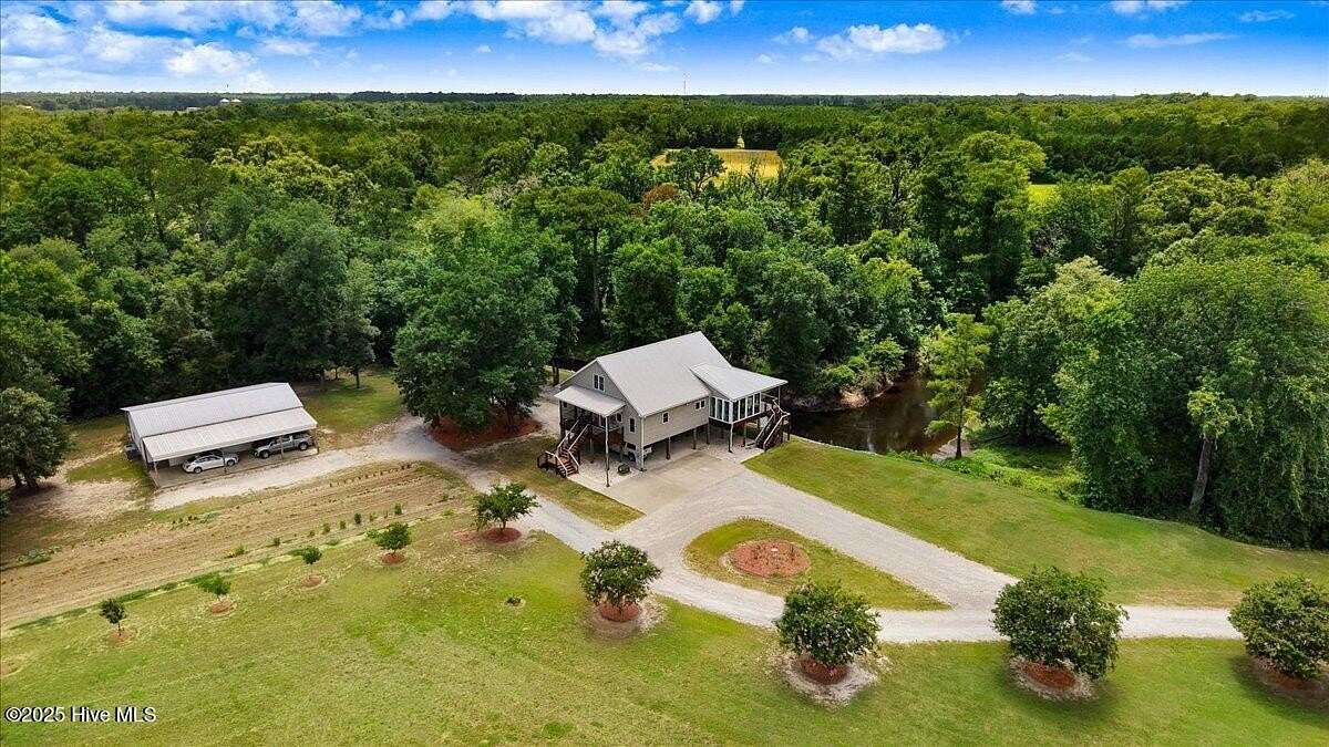 16.5 Acres of Land with Home for Sale in Trenton, North Carolina