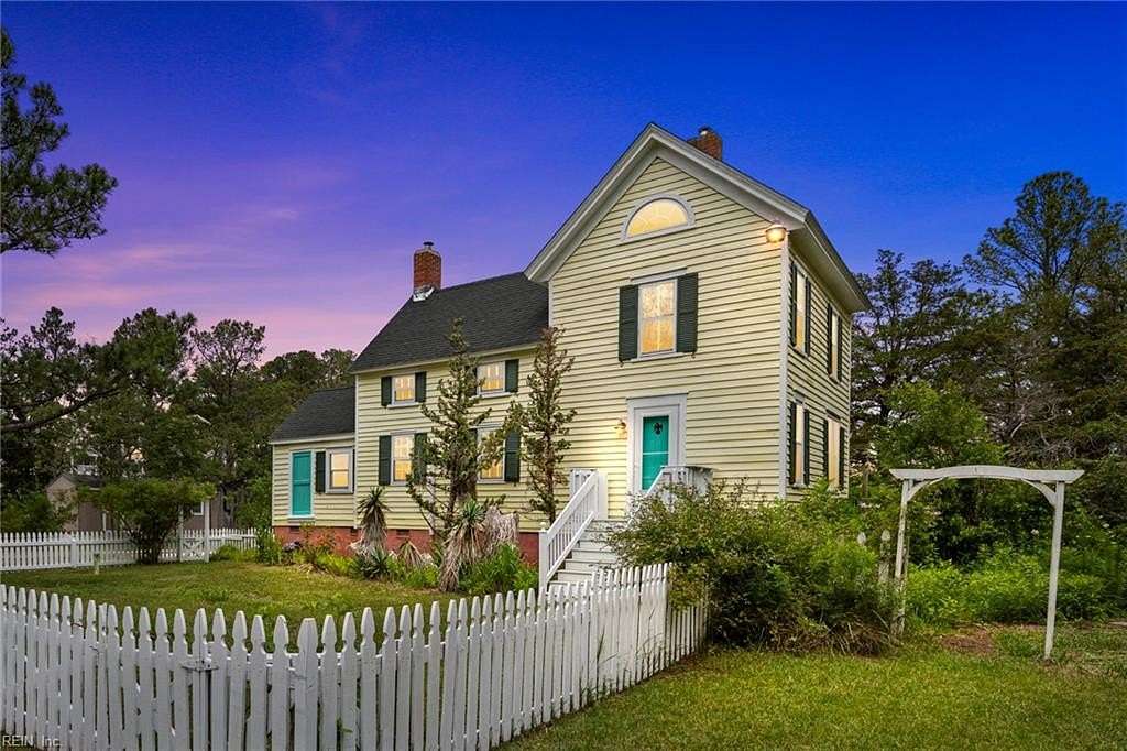 4 Acres of Residential Land with Home for Sale in Onancock, Virginia