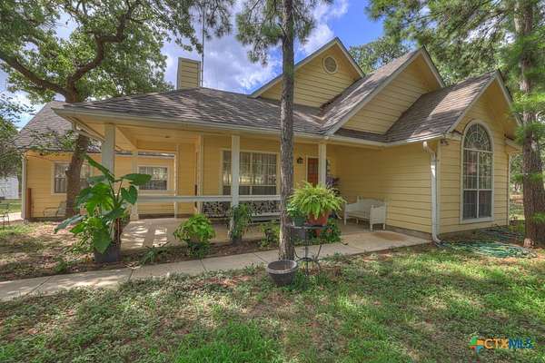 2.14 Acres of Residential Land with Home for Sale in La Vernia, Texas