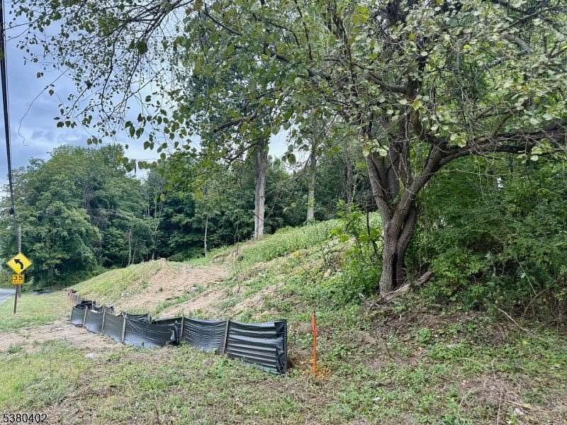 1 Acre of Residential Land for Sale in Franklin, New Jersey