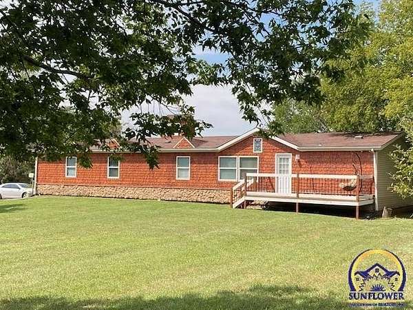 4 Acres of Residential Land with Home for Sale in Berryton, Kansas