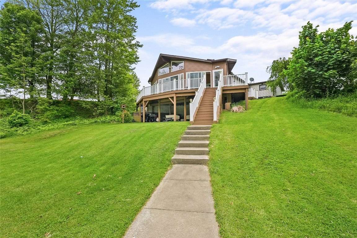 3.49 Acres of Residential Land with Home for Sale in Fairview, Pennsylvania