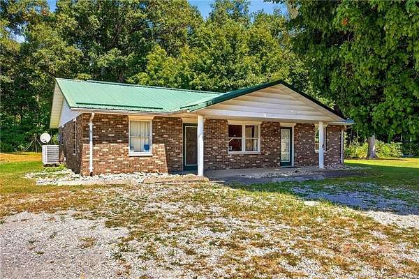 4 Acres of Residential Land with Home for Sale in Bloomfield, Indiana