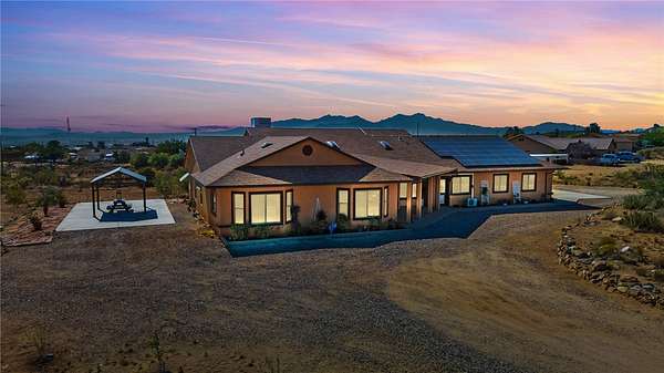 2 Acres of Residential Land with Home for Sale in Kingman, Arizona