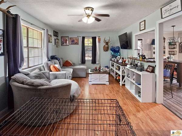 2.9 Acres of Residential Land with Home for Sale in Edmonton, Kentucky