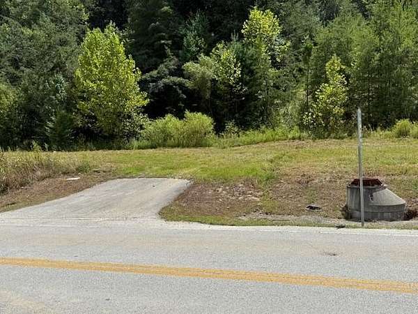 1 Acre of Land for Sale in Beattyville, Kentucky