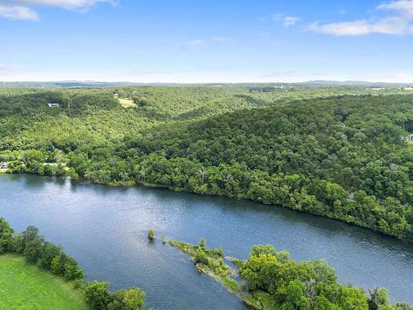 167 Acres of Recreational Land for Sale in Mountain Home, Arkansas