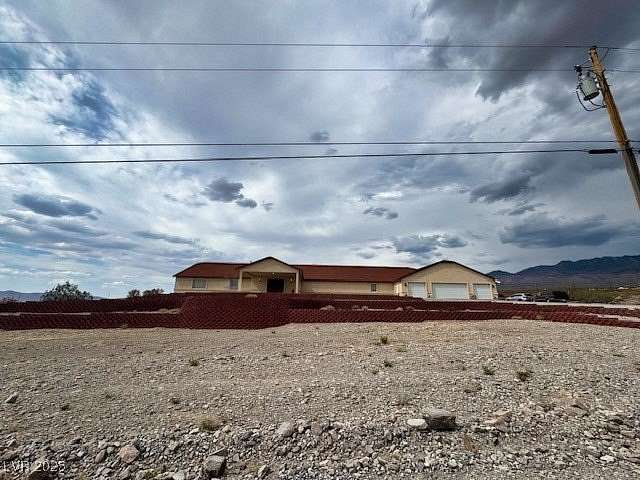 4.5 Acres of Residential Land with Home for Sale in Pahrump, Nevada