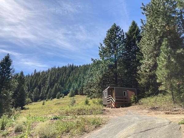 11.4 Acres of Recreational Land for Sale in Kettle Falls, Washington
