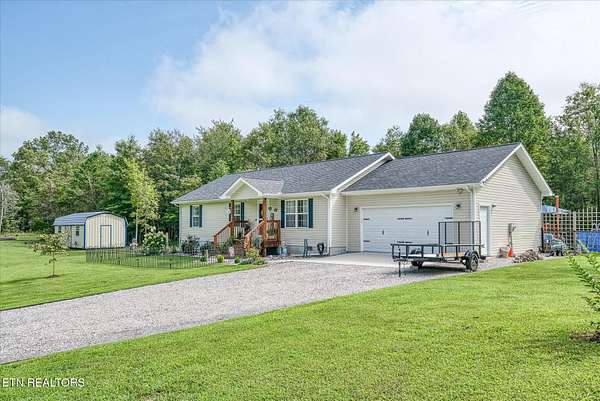 2.2 Acres of Residential Land with Home for Sale in Jamestown, Tennessee