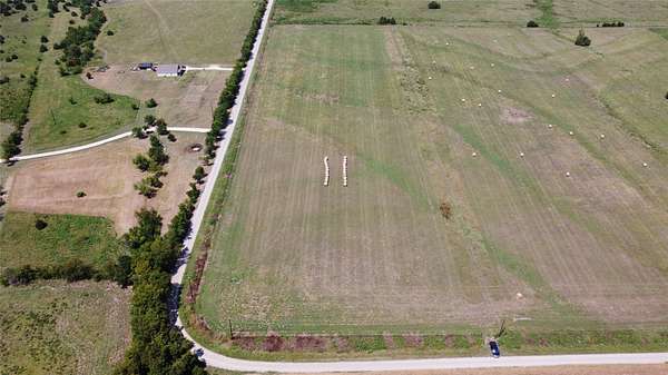 5 Acres of Land for Sale in Cooper, Texas