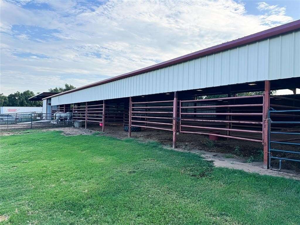 32 Acres of Land with Home for Sale in Lipan, Texas