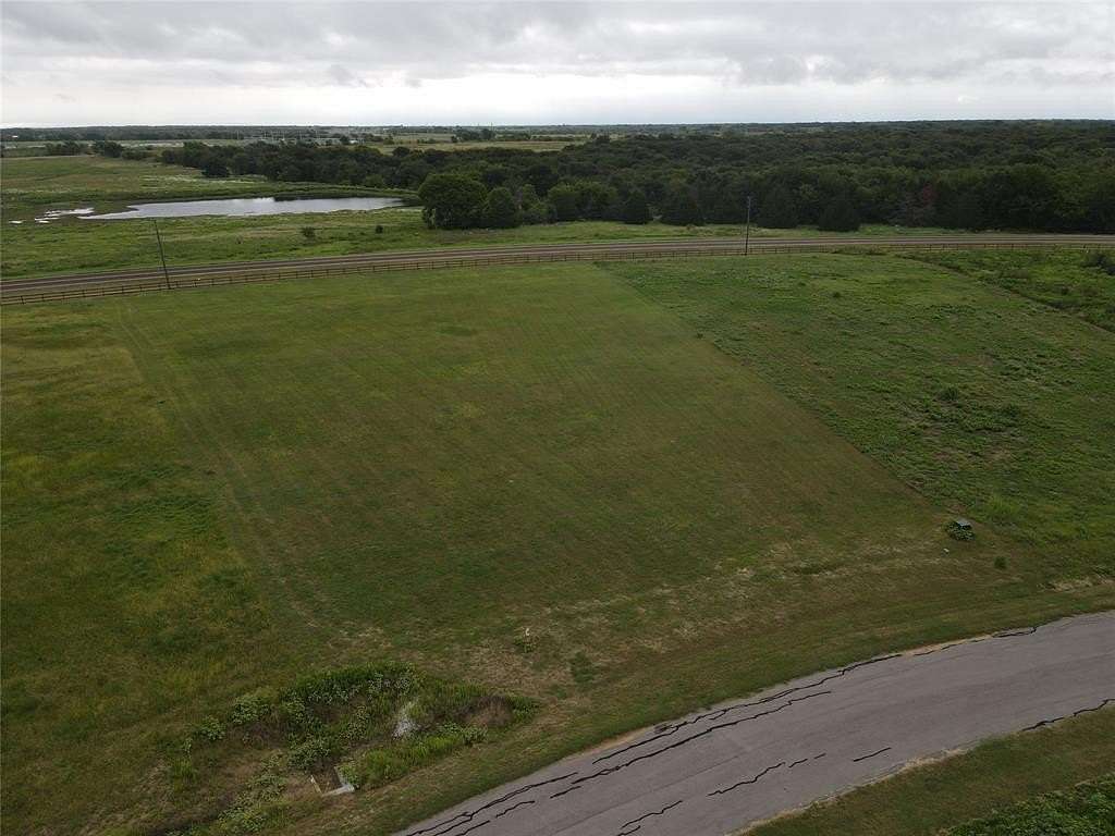 1.47 Acres of Residential Land for Sale in Corsicana, Texas