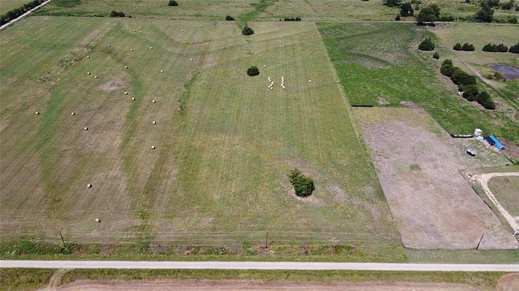 10 Acres of Land for Sale in Cooper, Texas